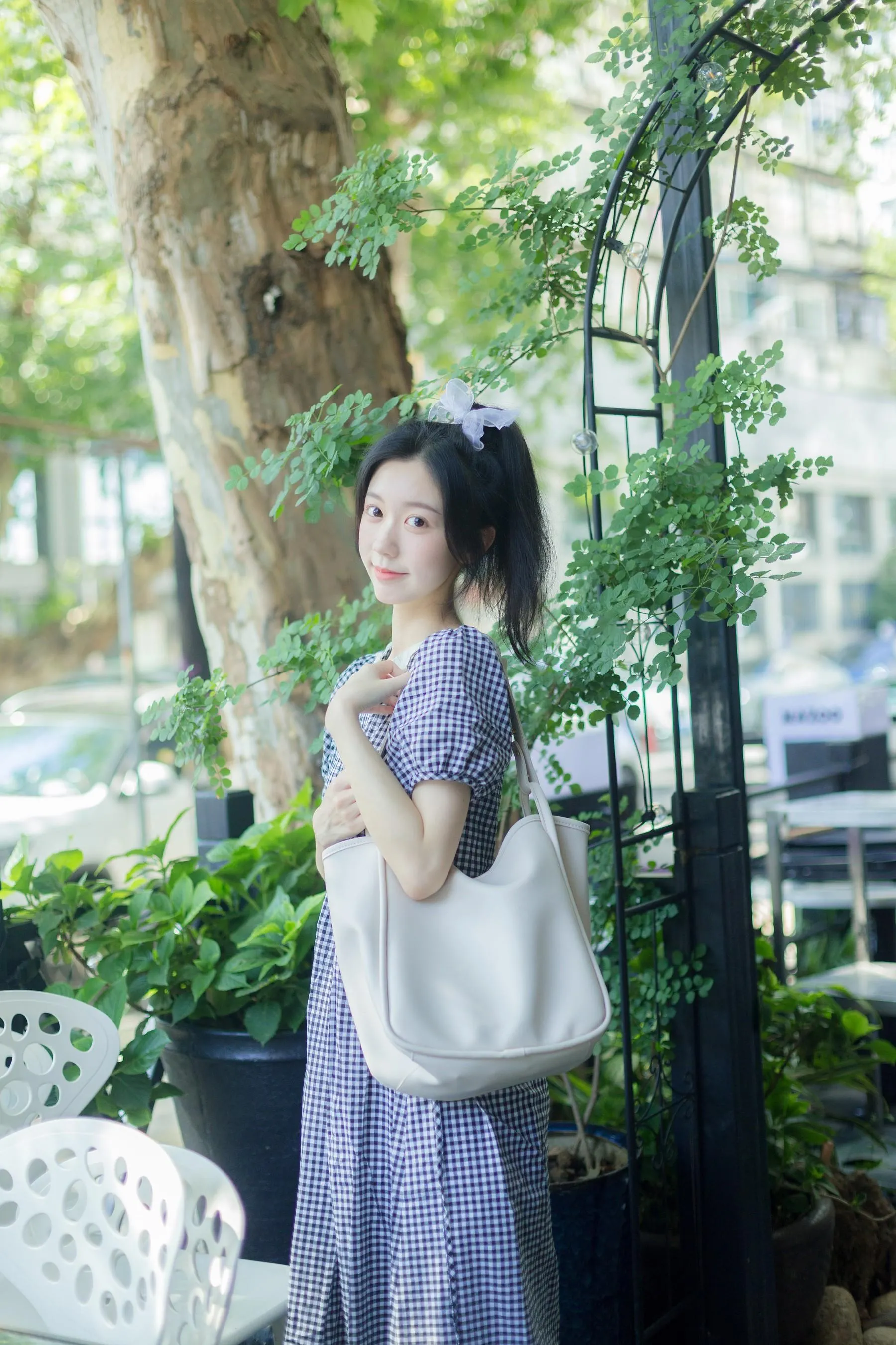 [YITUYU艺图语]2022.08.02 今日暂停营业 饲猫少女- [40P]插图2